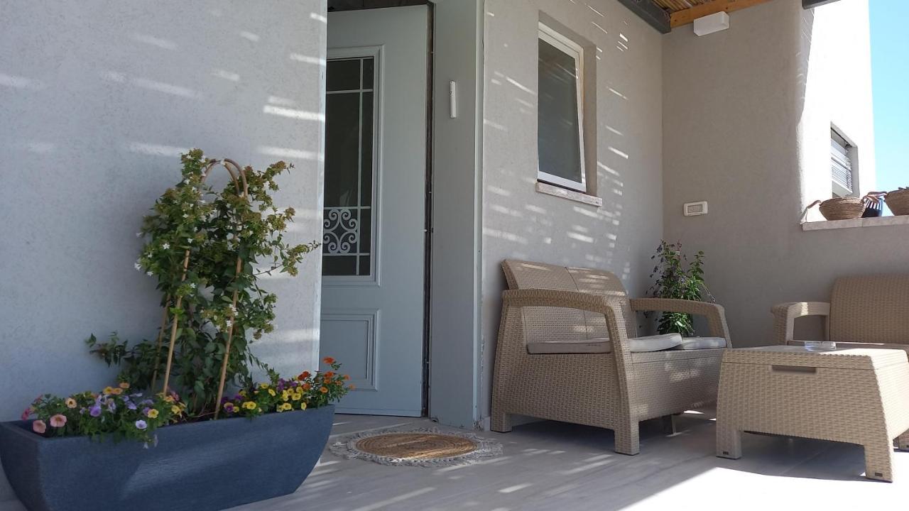 בין הר ובין ים Apartment Avnat Exterior photo