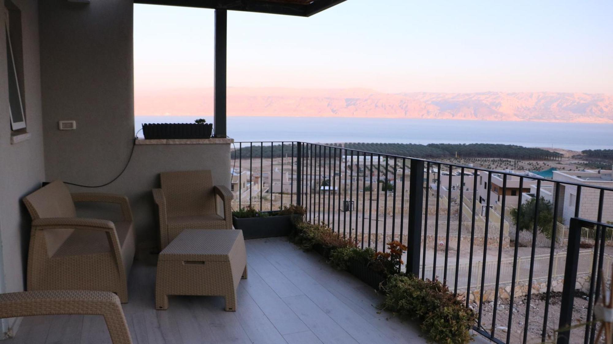 בין הר ובין ים Apartment Avnat Exterior photo